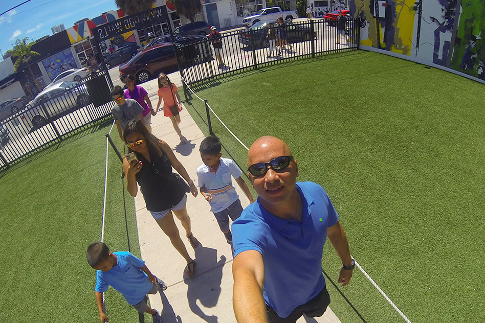 Wynwood Art District: On the go with a selfie stick
