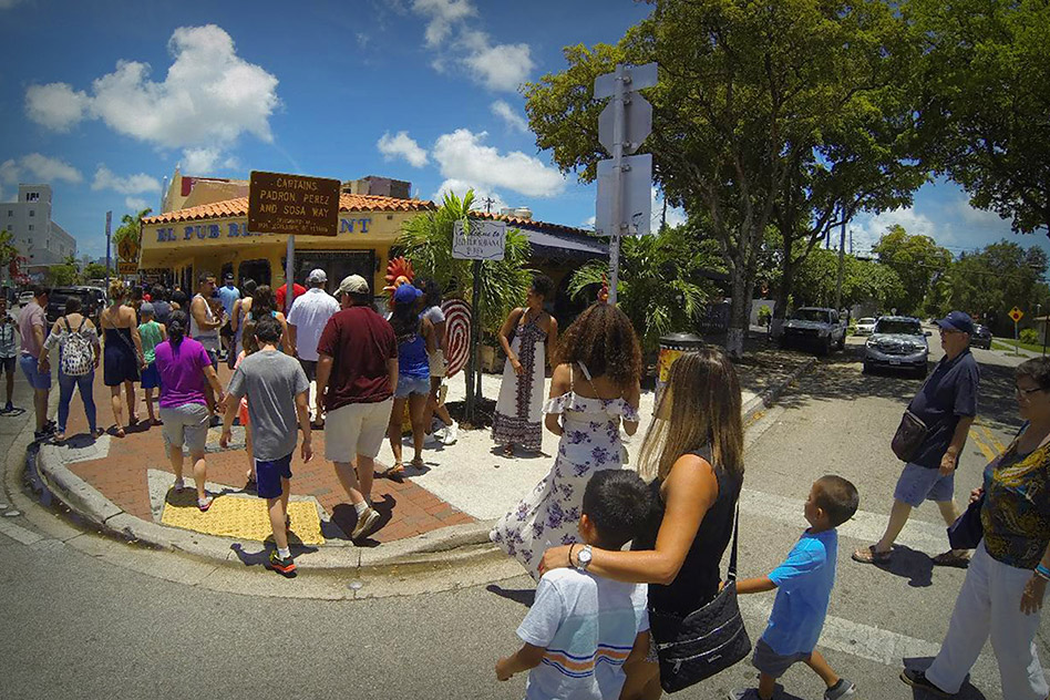Calle 8 and Domino's Park: Walking down SW 8 Street